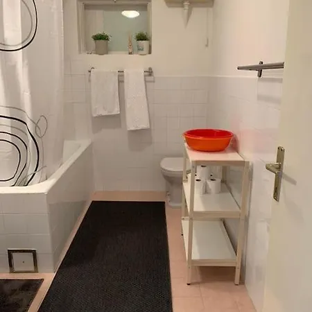 Rosemary Apartment-Cosy And Peaceful Spot With Private Parking Apartment