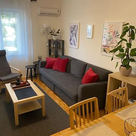 Apartman Rosemary Apartment-Cosy And Peaceful Spot With Private Parking *