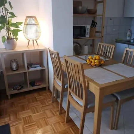 Rosemary Apartment-Cosy And Peaceful Spot With Private Parking Apartment *